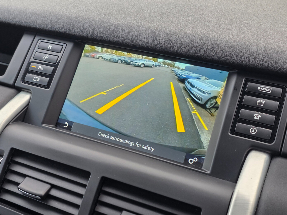 2017 Land Rover Discovery Sport - image 6