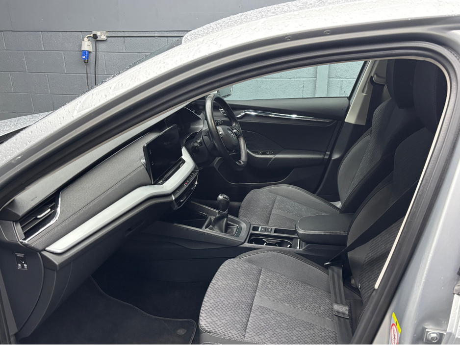 2021 Skoda Octavia - image 15