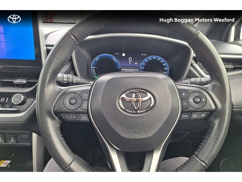 2023 Toyota Corolla Cross - image 16