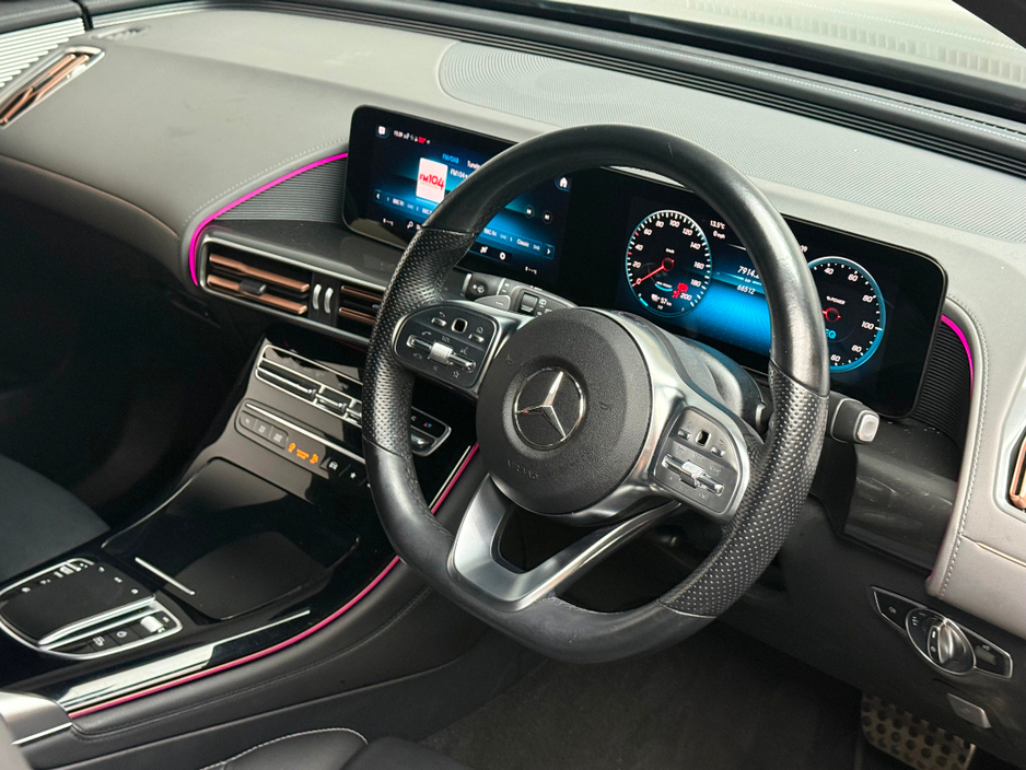 2021 Mercedes-Benz EQC - image 10