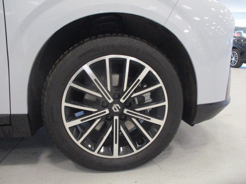 2026 Leapmotor B10 - image 12