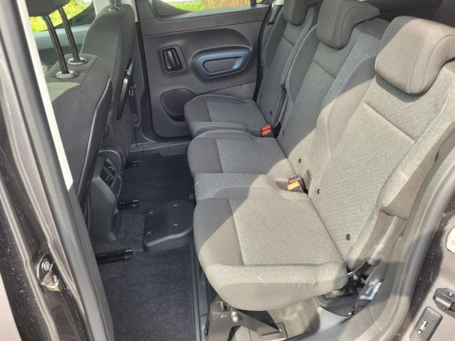 2023 Peugeot Rifter - image 13