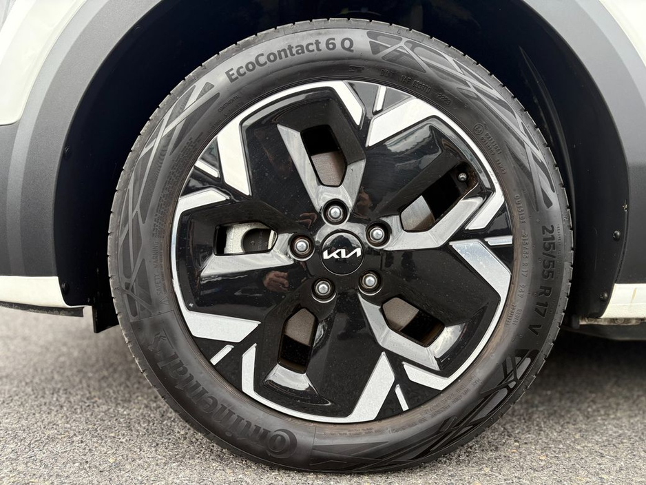 2025 Kia Niro - image 5