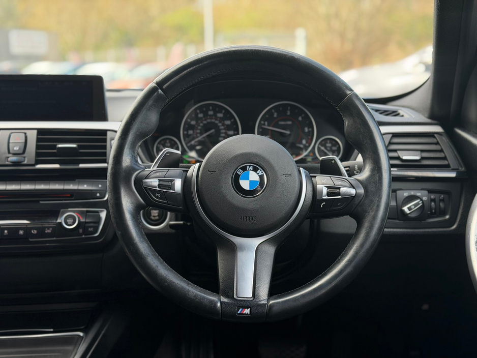 2014 BMW 3 Series - image 12