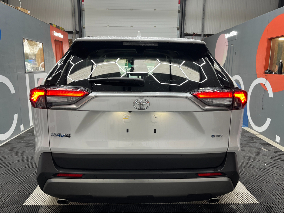 2025 Toyota Rav4 - image 3