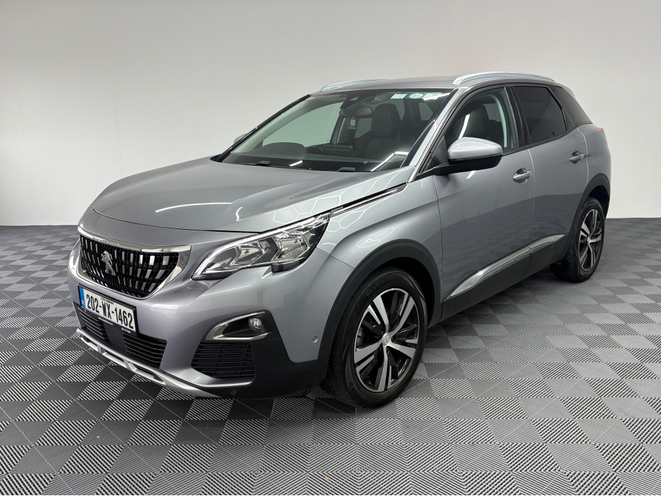 2020 Peugeot 3008 - image 3