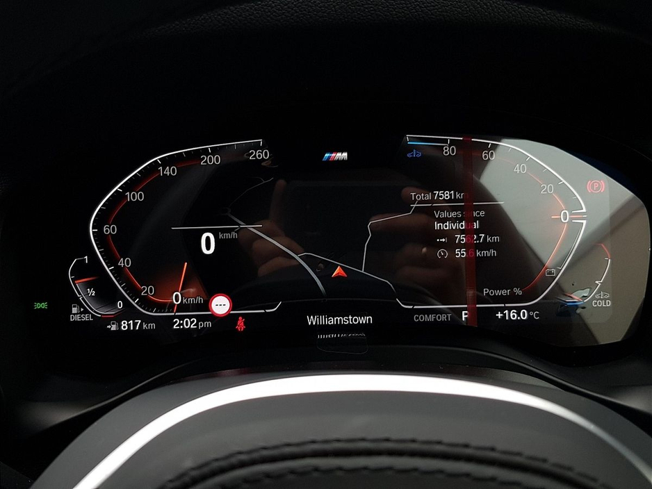 2025 BMW X4 - image 9