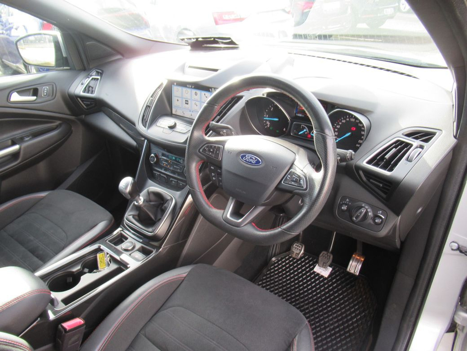 2019 Ford Kuga - image 16