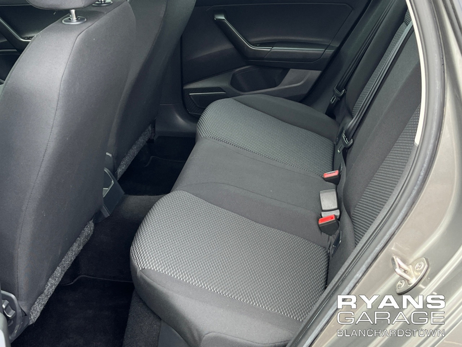 2018 Volkswagen Polo - image 12