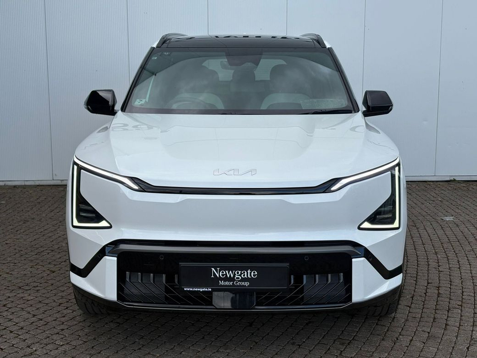 2026 Kia EV5 - image 2