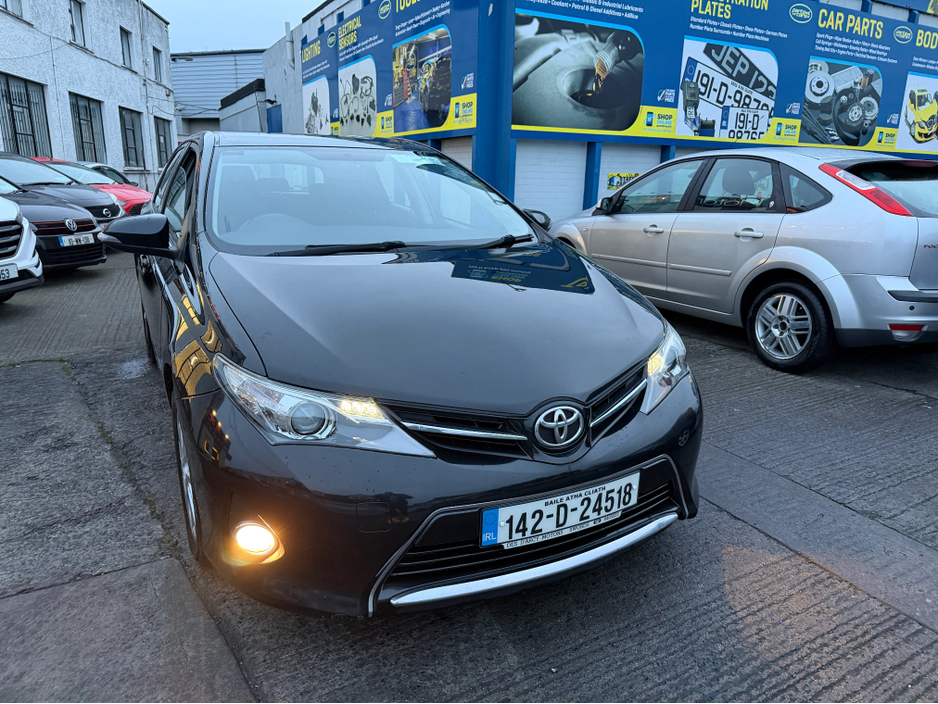 2014 Toyota Auris 1.33 VVT-I DUAL ICON S/S 99BHP 5DR 100BHP €8,990
