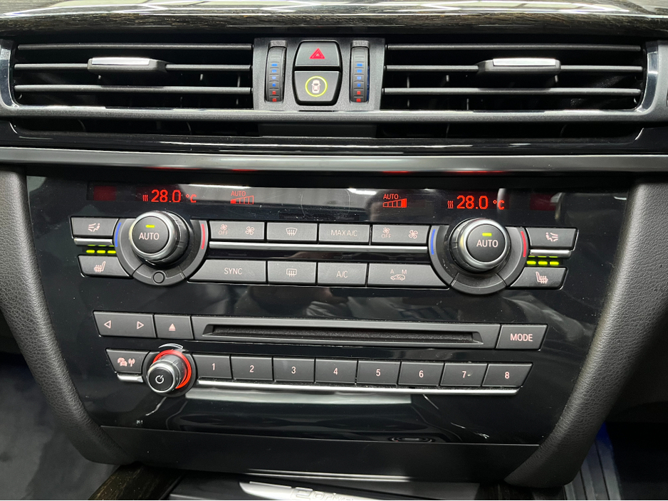 2016 BMW X5 €29950! 2016 BMW X5 XDRIVE 40E M-SPORT 2.0 AUTOMATIC / CRUISE CONTROL / REVERSE CAMERA / ELECTRIC MEMORY & HEATED SEATS / PADDLE SHIFTERS / PANORAMIC SUNROOF / HEATED REAR SEATS €29,950