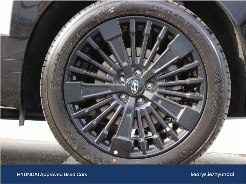 2025 Hyundai Santa Fe - image 5