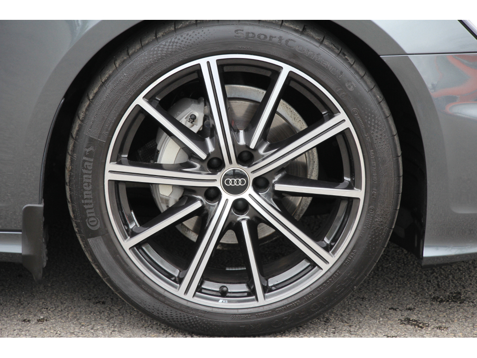 2025 Audi A6 Quattro Black Edition * Carbon and tech packs €72,950