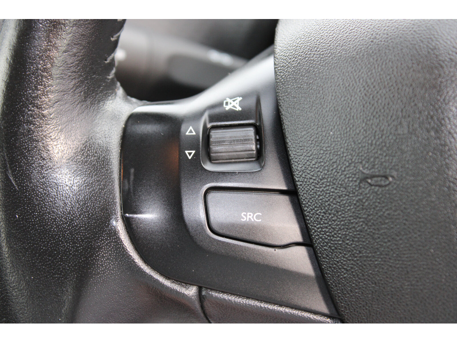 2018 Peugeot 2008 - image 17