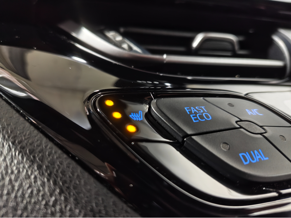 2022 Toyota C-HR - image 20