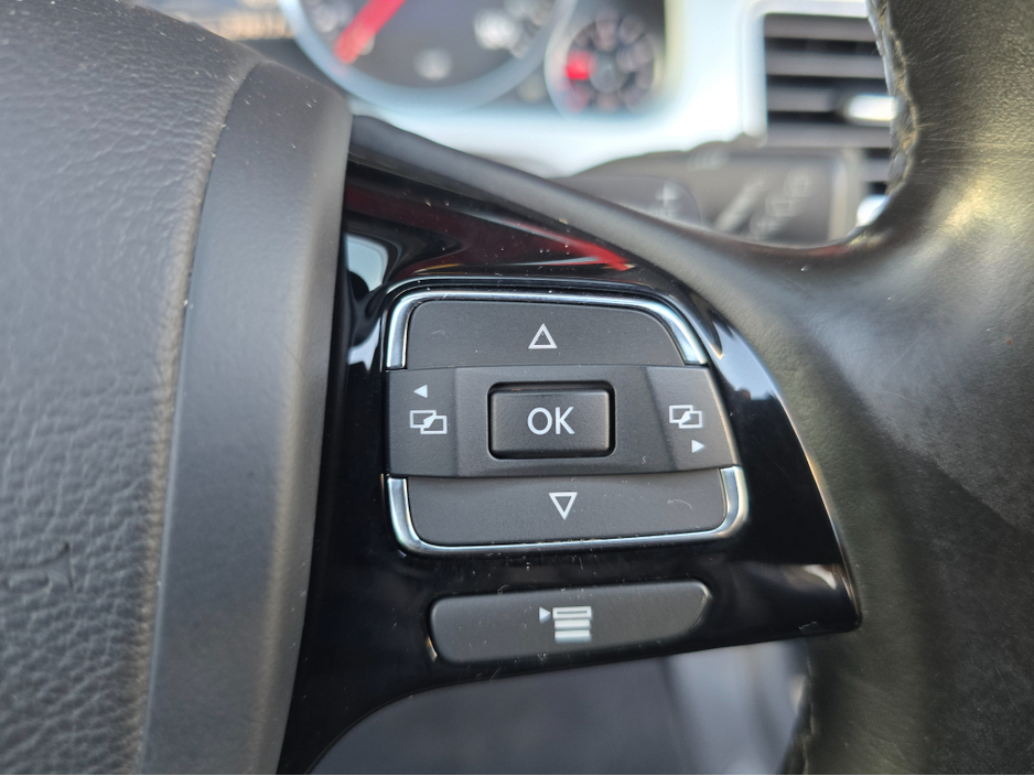 2017 Volkswagen Touareg V6 R-LINE-FULLY SERVICED WITH NEW TYRES €26,450