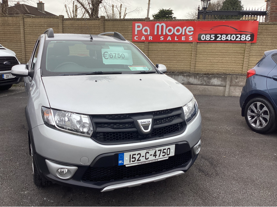 2015 Dacia Sandero - image 8