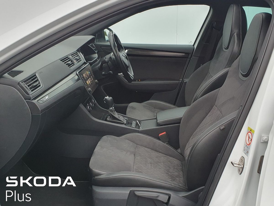 2024 Skoda Superb - image 4