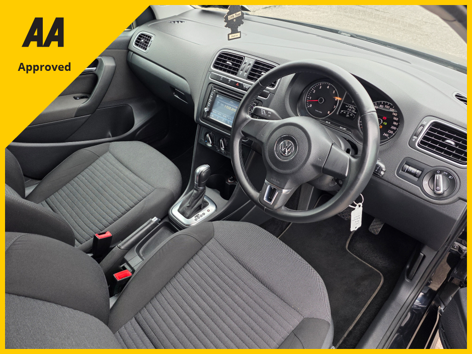 2014 Volkswagen Polo - image 9