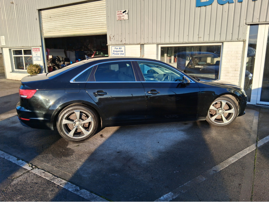 2017 Audi A4 - image 11