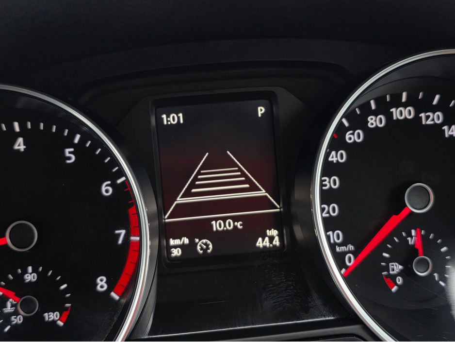 2015 Volkswagen Polo ( 152 REG ) 1.2 TSI COMFORTLINE  - CRUISE CONTROL - LOW TAX BAND - SIMI DEALER €11,750