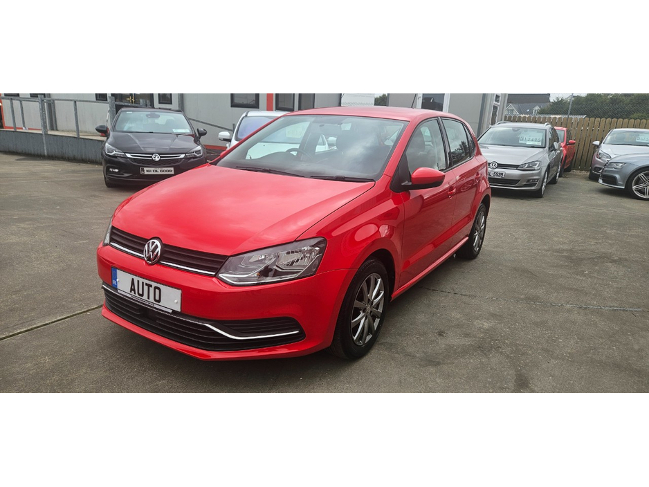 2015 Volkswagen Polo - image 9