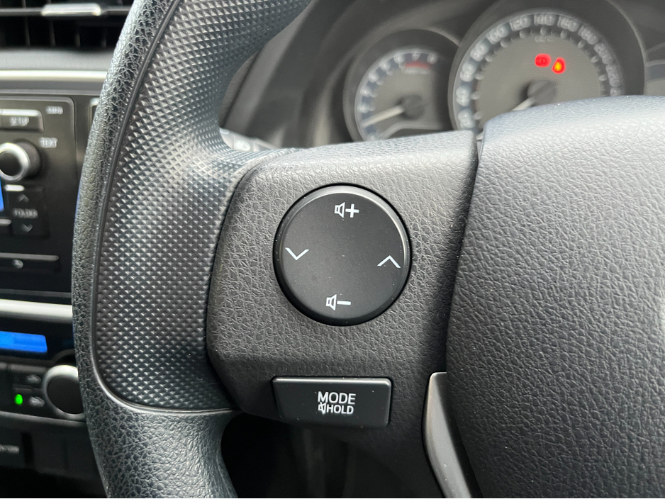 2014 Toyota Auris TERRA 1.3 PETROL //LOW MILES//