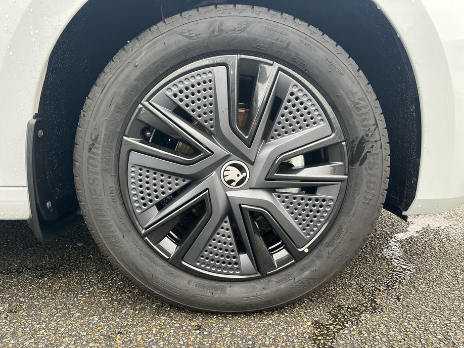 2026 Skoda Fabia SELECTION SPEC 1L 80 HP - BLACK COLOUR CONCEPT pack & UPGRADED ALLOYS €27,995