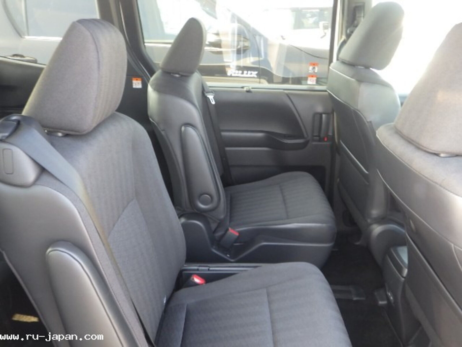 2023 Toyota Voxy  €44,599