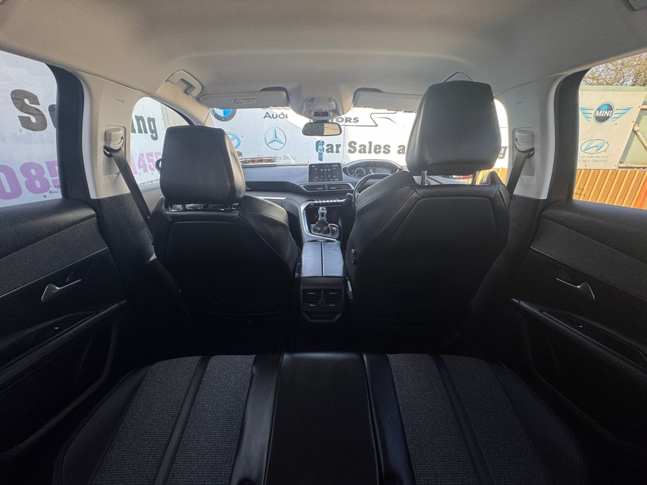 2018 Peugeot 3008 - image 23