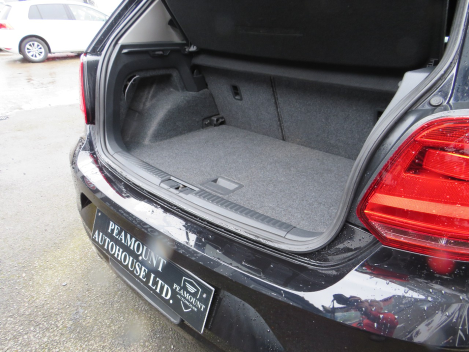 2014 Volkswagen Polo - image 6