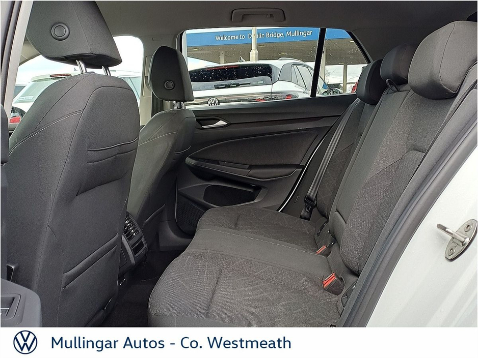 2024 Volkswagen Golf - image 7