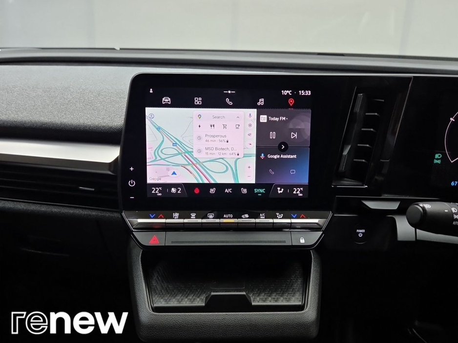 2024 Renault Megane E-Tech - image 12