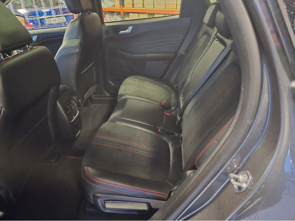 2025 Ford Kuga ST-LINE PHEV PAN ROOF €39,800