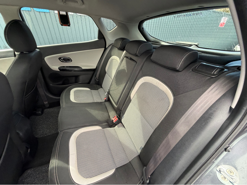 2017 Kia Ceed - image 31