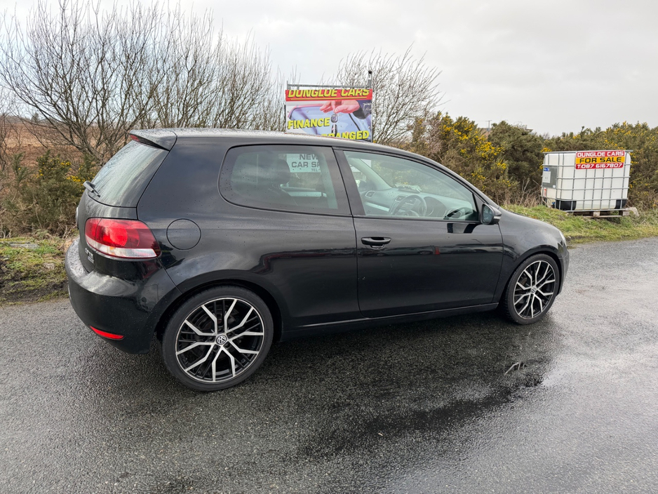 2012 Volkswagen Golf - image 7