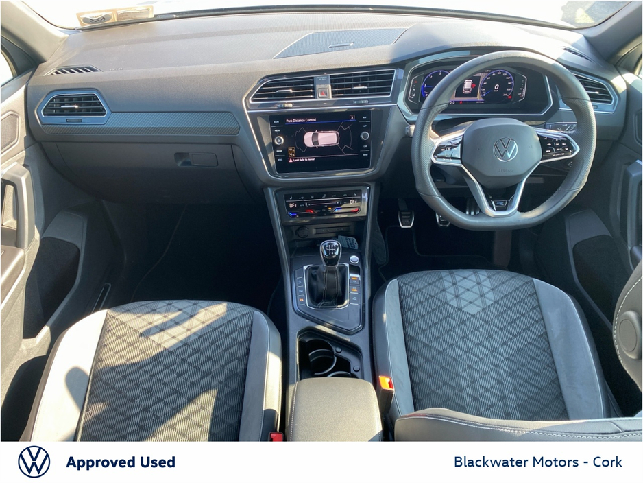 2022 Volkswagen Tiguan - image 2