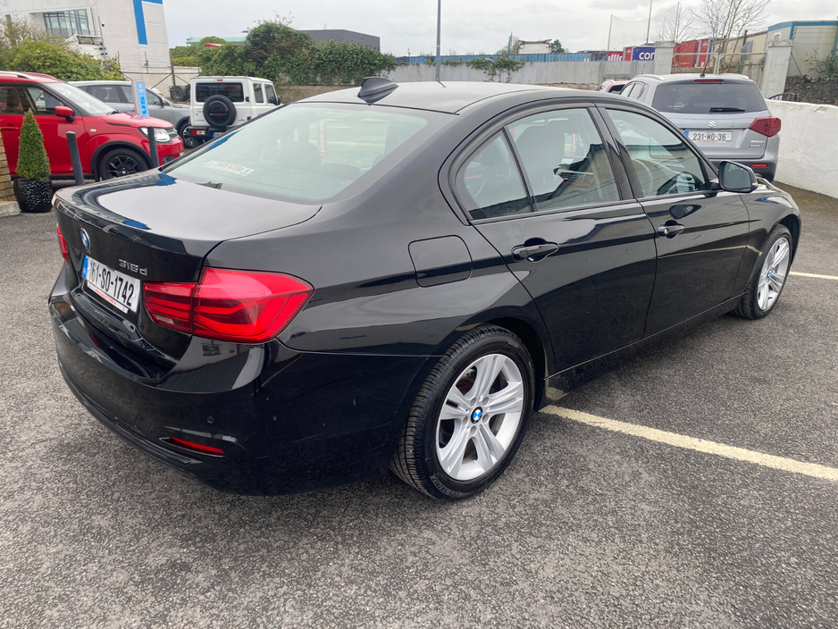 2016 BMW 3 Series - image 8