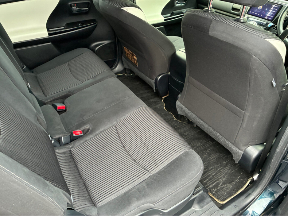 2017 Toyota Prius Alpha 1.8i Petrol Hybrid 5 Seater Automatic €17,950