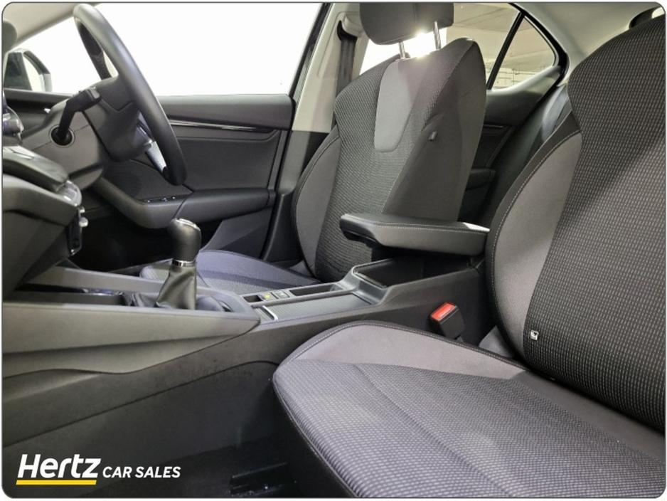 2024 Skoda Octavia AMBITION 110HP Petrol Manual €25,745