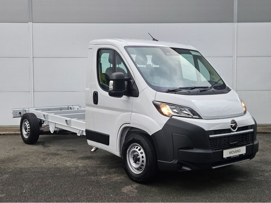 2026 Opel Movano Chassis-cab 2.2 140PS €31,378