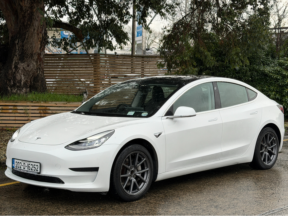 2020 Tesla Model 3 STANDARD RANGE + RWD..PANORAMIC ROOF €18,900