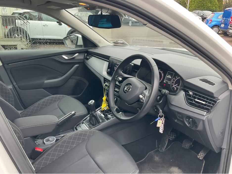 2023 Skoda Kamiq - image 2