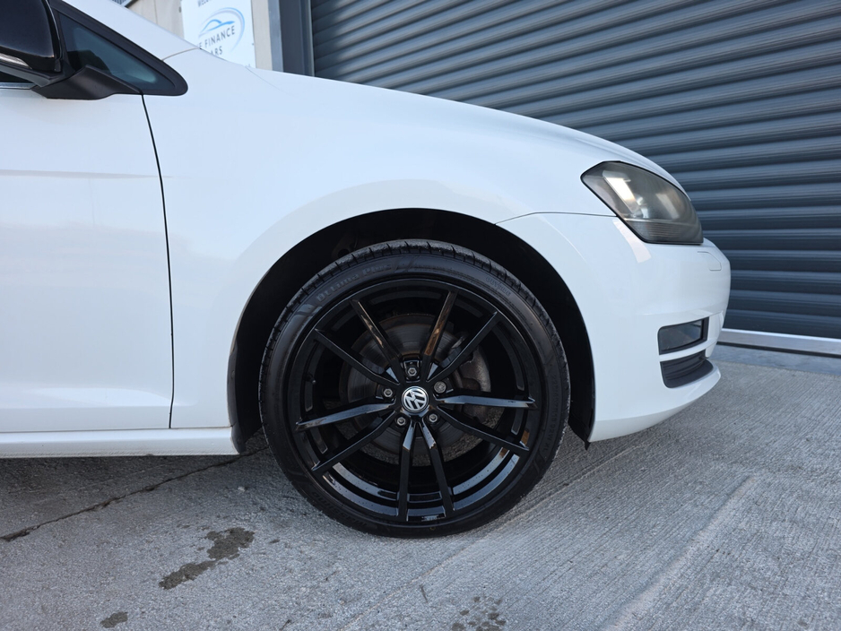 2018 Volkswagen Golf - image 6