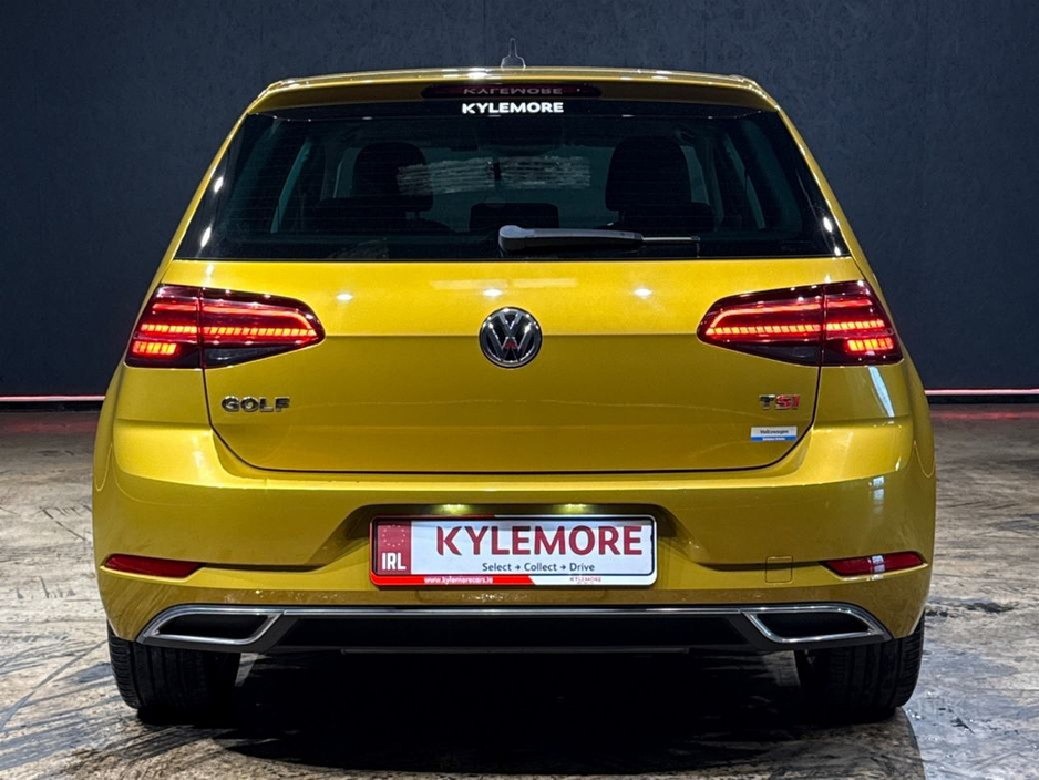 2018 Volkswagen Golf - image 4