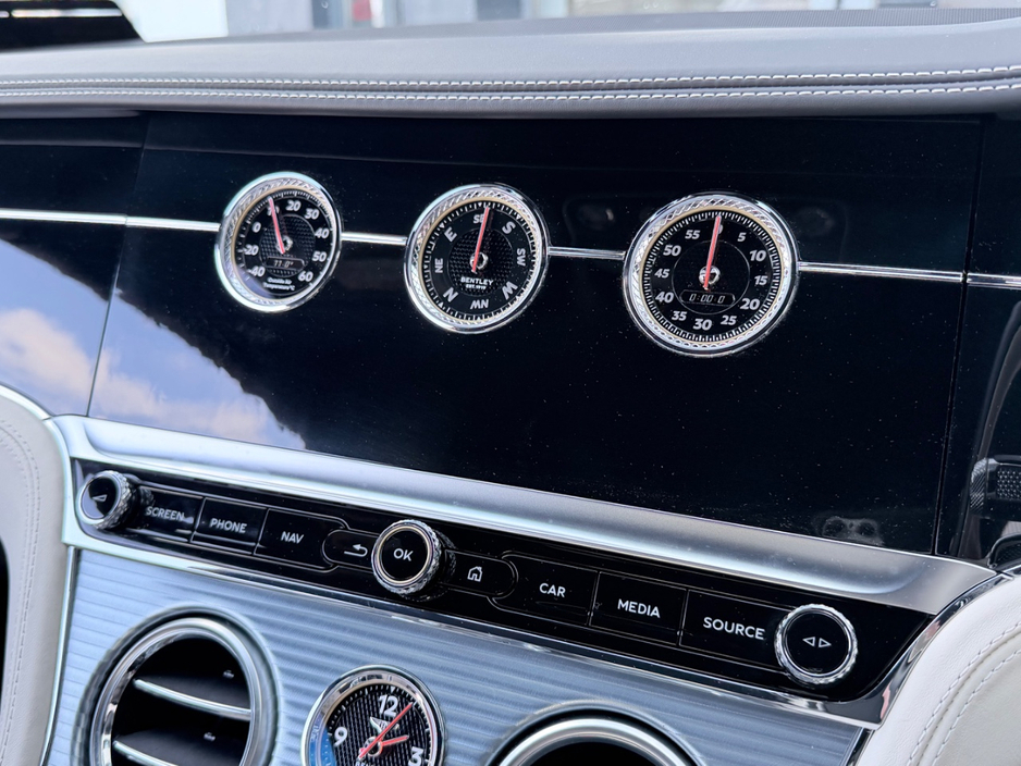 2019 Bentley Continental - image 12