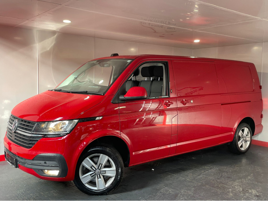 2020 Volkswagen Transporter - image 2
