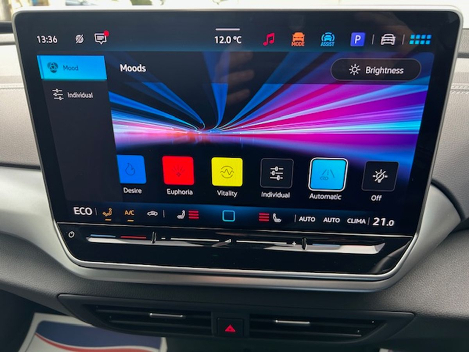 2025 Volkswagen ID.4 - image 19