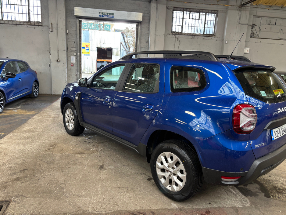 2023 Dacia Duster EXPRESSION BLUE DCI 115 4X2 NB €18,999
